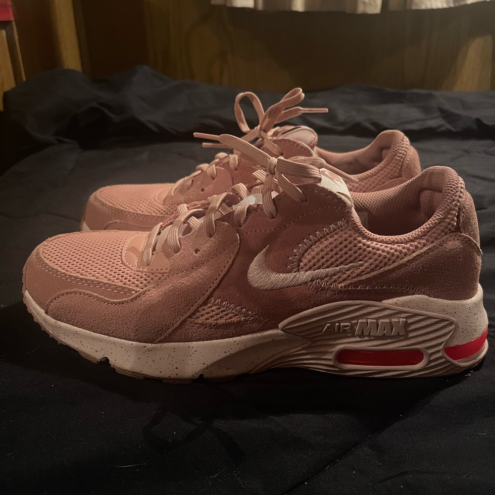 Nike Air Max Women's Rose Sneakers